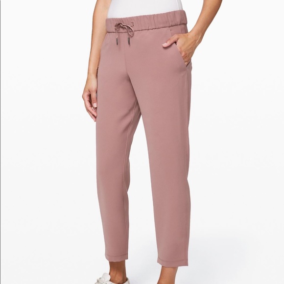 NWT on the fly lululemon - Picture 3 of 6